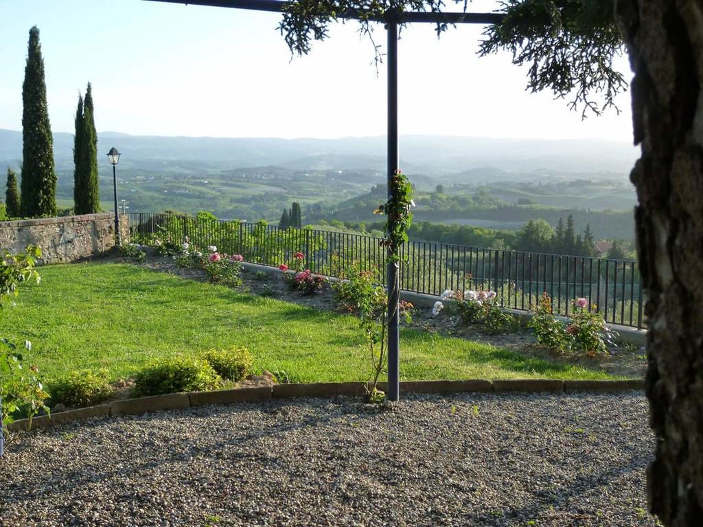 Castello Di Tavolese Hotel เชร์ตาลโด ภายนอก รูปภาพ