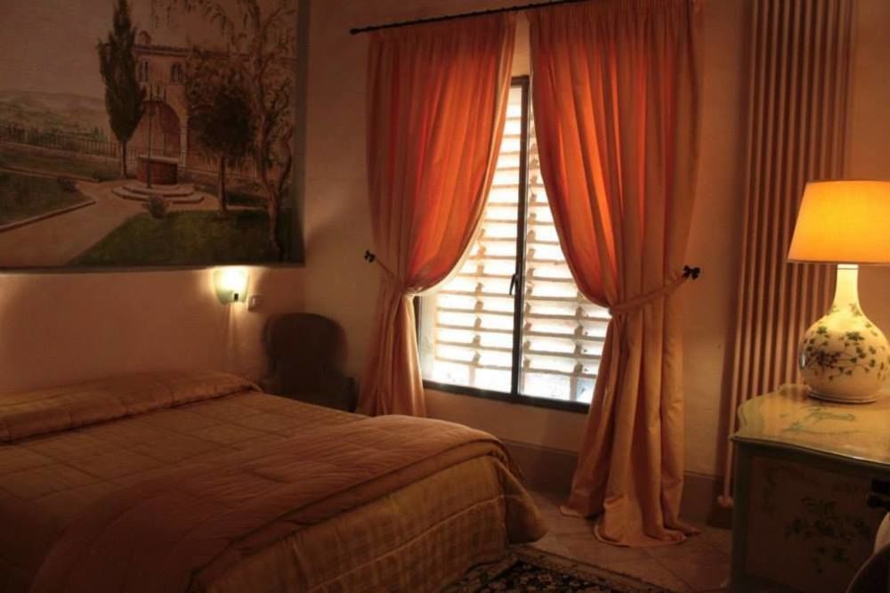 Castello Di Tavolese Hotel เชร์ตาลโด ภายนอก รูปภาพ