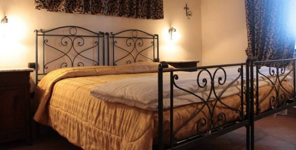 Castello Di Tavolese Hotel เชร์ตาลโด ภายนอก รูปภาพ