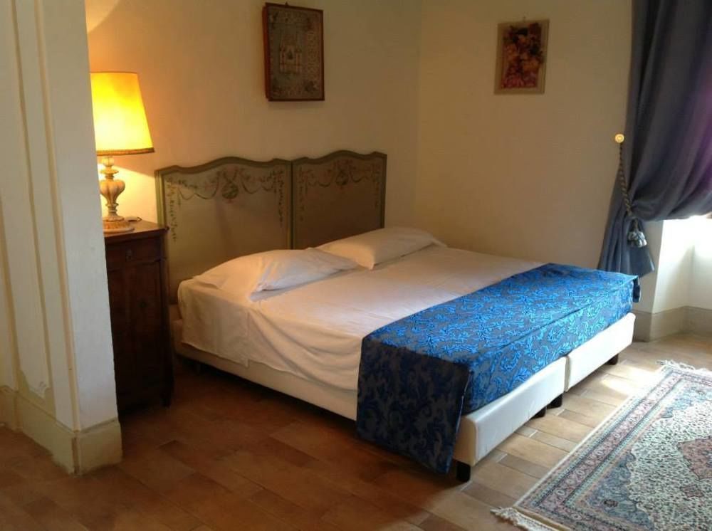 Castello Di Tavolese Hotel เชร์ตาลโด ภายนอก รูปภาพ
